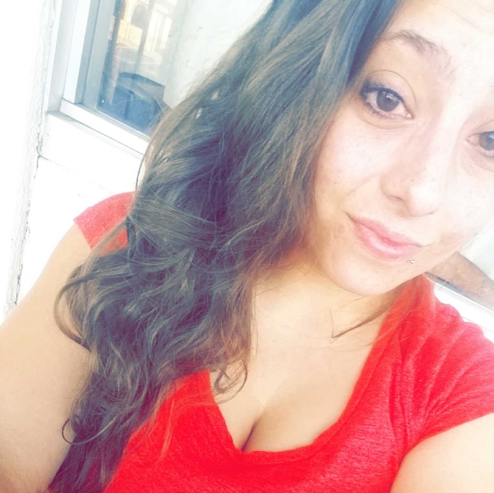 Meet your Posher, Adonica